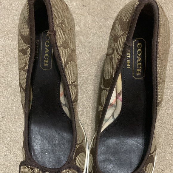 🦁SOLD!🦁Coach Wedges - Picture 2 of 3